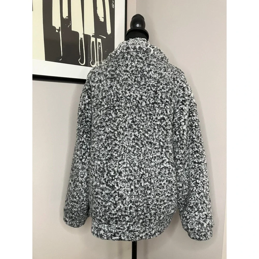 C&C California Oversized Full Zip Teddy Sherpa Fleece Large Pockets Large NWOT - Picture 4 of 7